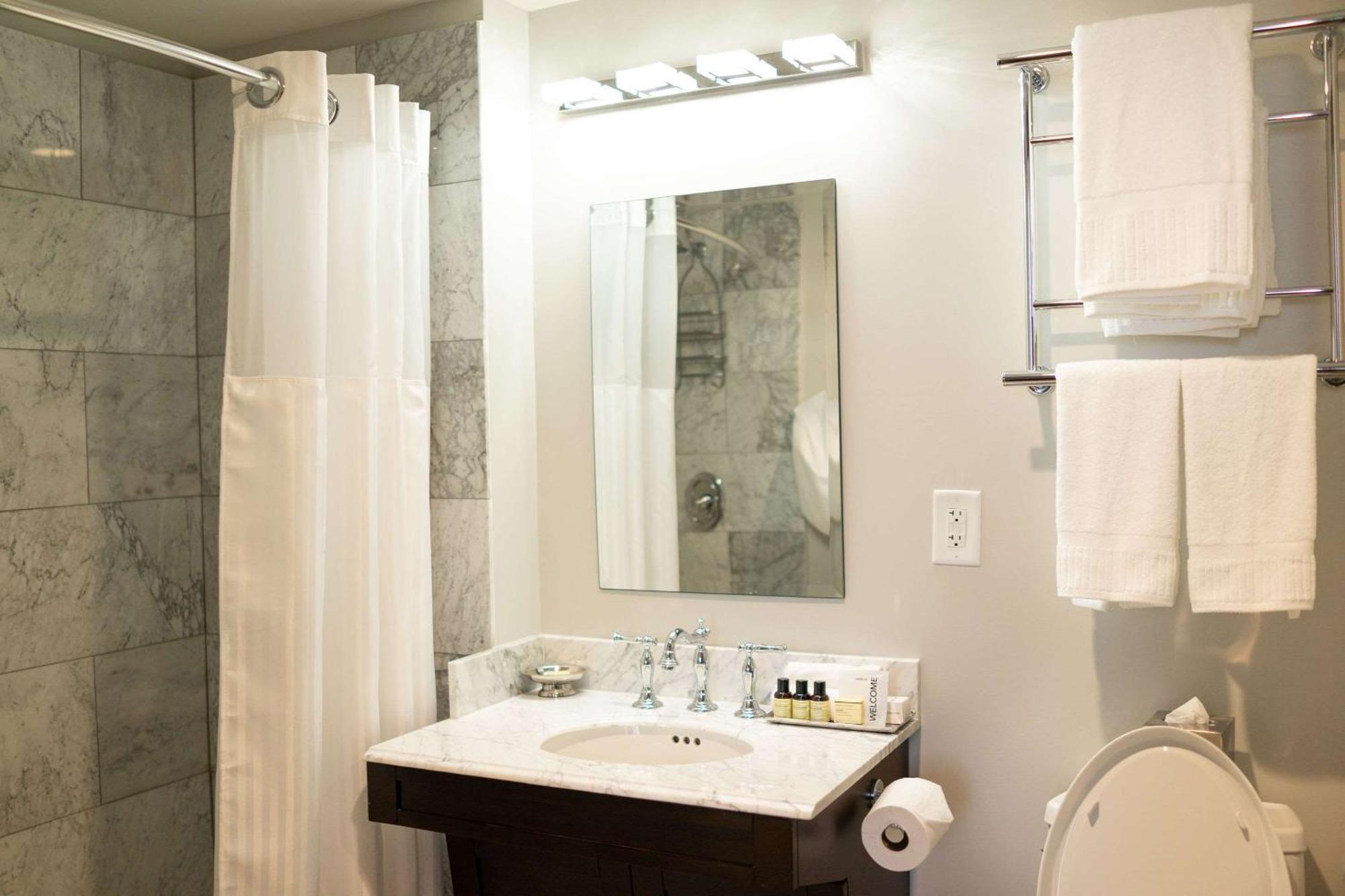 The Esquire Hotel Downtown Gastonia, Ascend Hotel Collection Esterno foto